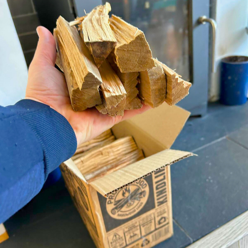 Kiln-Dried Hardwood Kindling – Quick to Ignite & Ready to Burn, 4.5kg Large Box